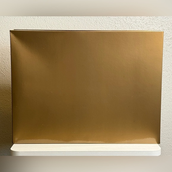 Gucci Box with Ribbon, Tissue and Card - Picture 3 of 5